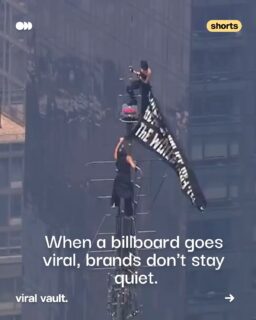 Swipe to see how the smartest brands hijacked the internet's biggest viral moment.
#empirestatebuilding #socialmediamarketing #newyork