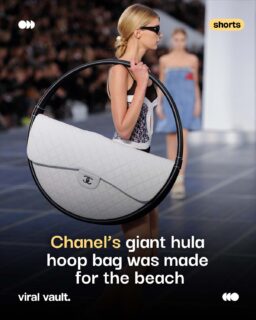 What happens when Chanel decides a regular beach bag just isn’t enough? 

Enter the Chanel Hula Hoop Bag - a giant circular creation that debuted during the house’s Spring/Summer 2013 show in Paris. Designed by Karl Lagerfeld, the oversized bag wasn’t just runway spectacle; its hoops could be planted in the sand while the bag held beach essentials.

Equal parts fashion statement, functional design and pure Chanel drama, it remains one of the most unforgettable accessories from the Lagerfeld era.

#Chanel #ChanelHulaHoopBag #KarlLagerfeld #ChanelSS2013 #LuxuryFashion #ViralVaultIndia 

[ Chanel Hula Hoop Bag, Chanel SS 2013, Karl Lagerfeld, Chanel fashion, luxury fashion, iconic fashion accessories, runway fashion, fashion history, luxury marketing, fashion innovation ]